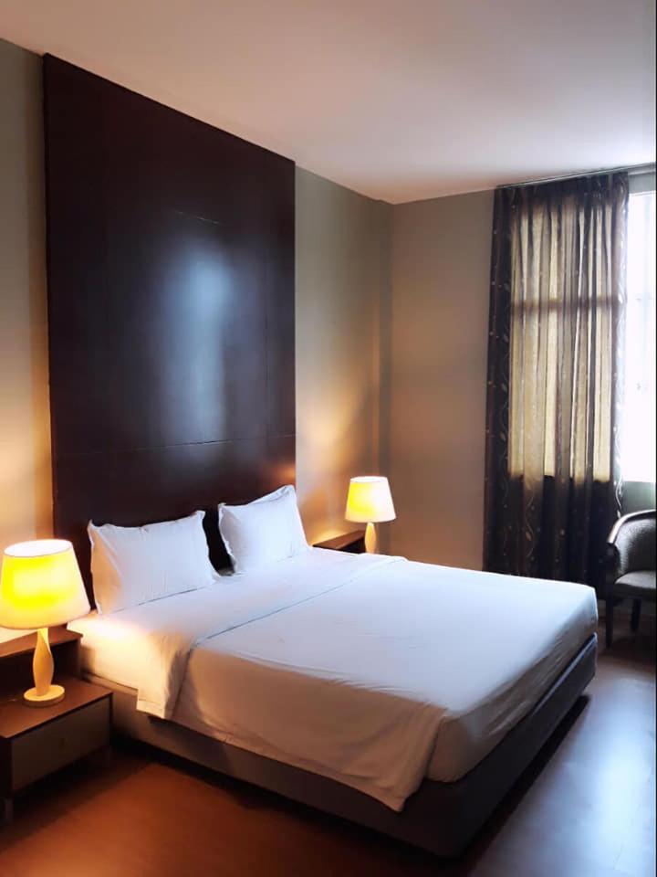 Ginasuite Kompleks27 Hotel Bandar Seri Begawan Exteriör bild